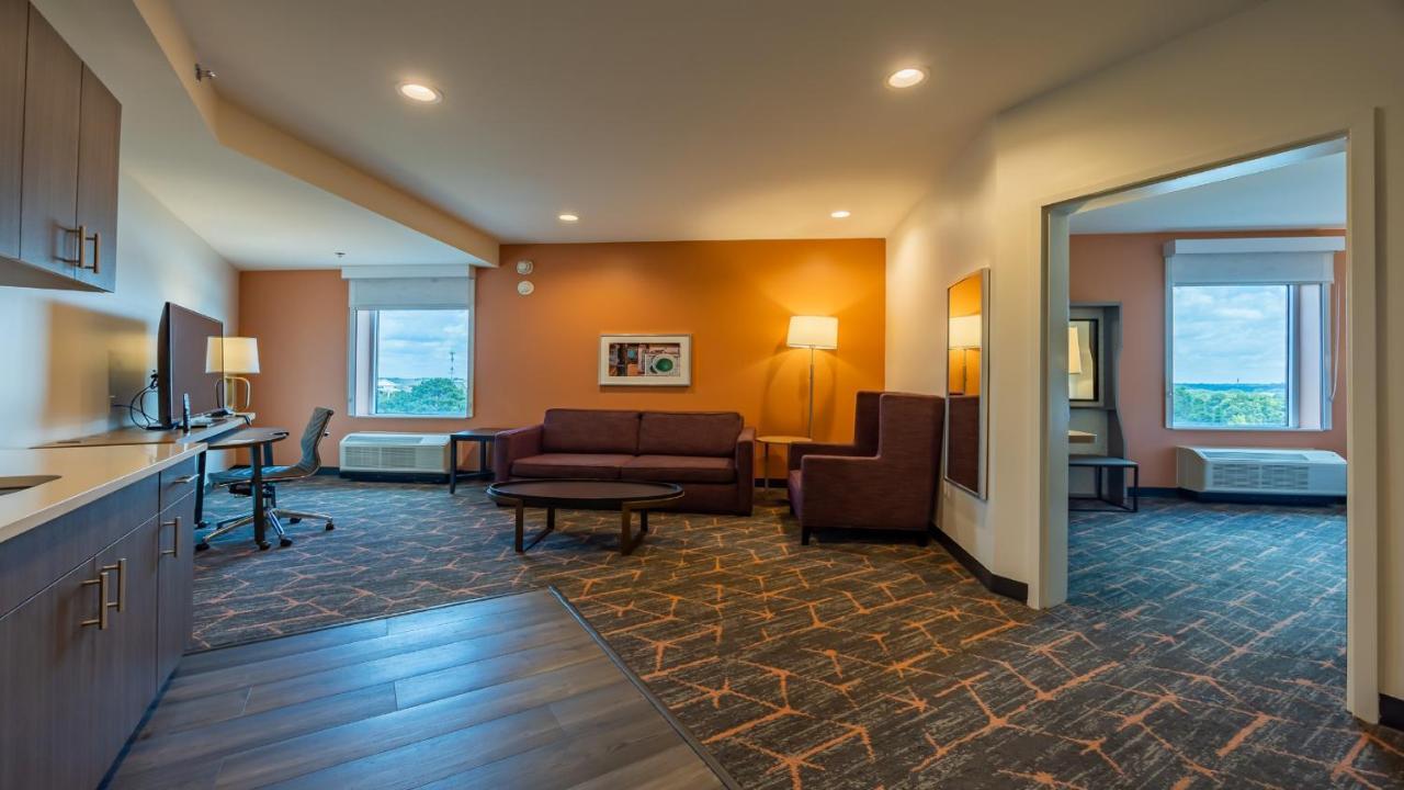 Courtyard By Marriott Atlanta Dunwoody Hotel Eksteriør billede