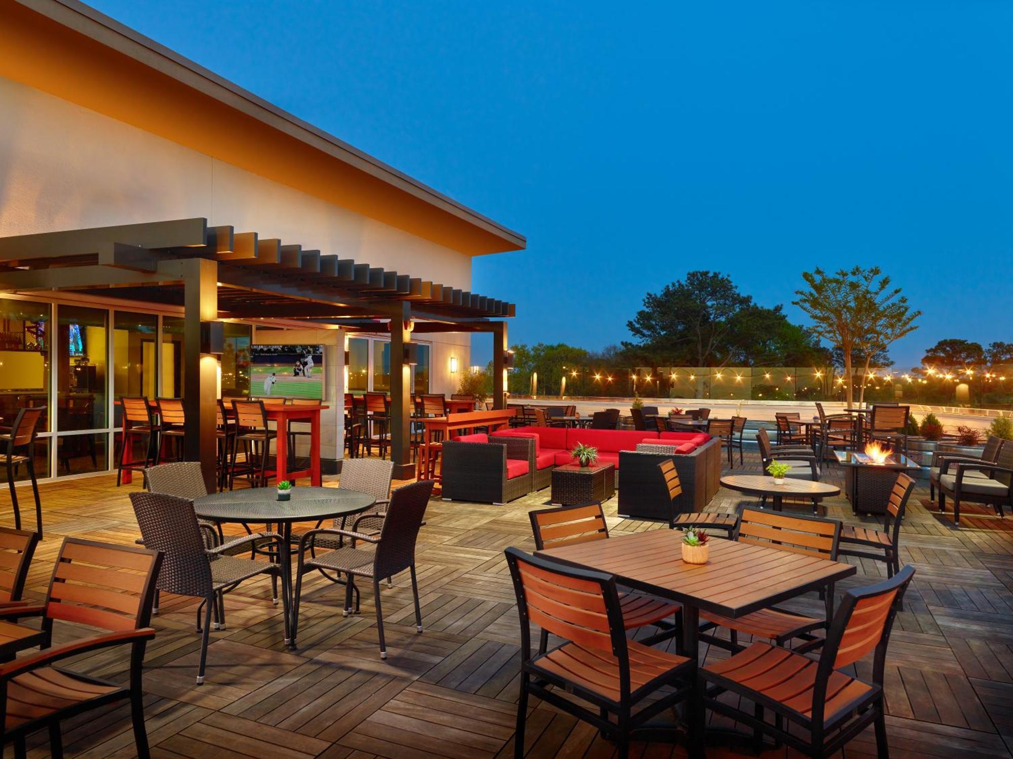 Courtyard By Marriott Atlanta Dunwoody Hotel Eksteriør billede