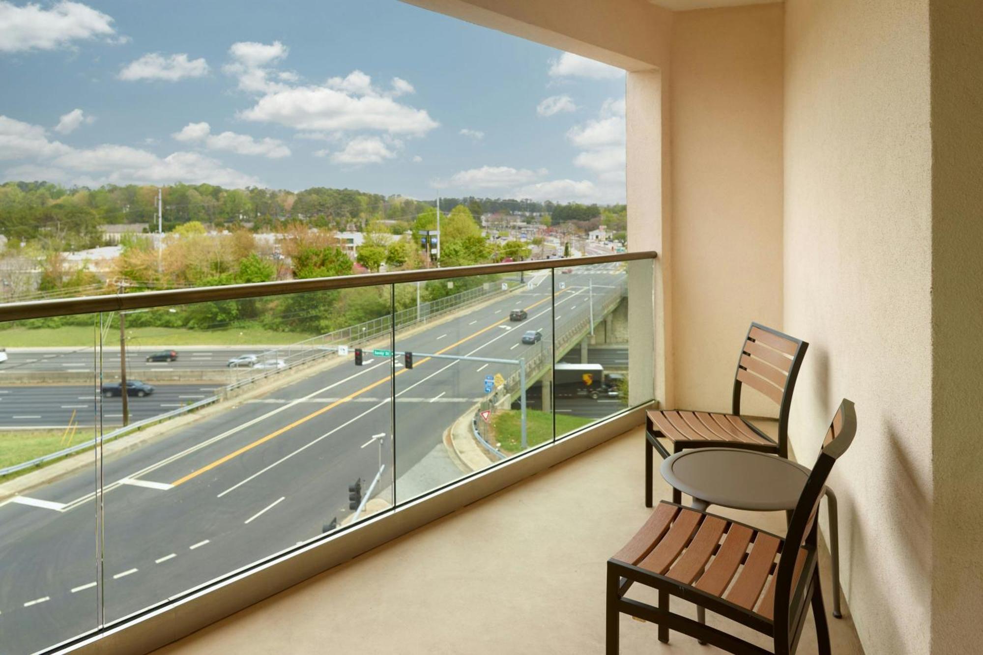 Courtyard By Marriott Atlanta Dunwoody Hotel Eksteriør billede